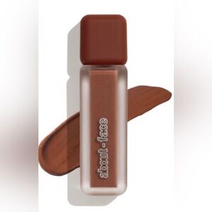 Paint-It Matte Lip Color In Oblivious
4.5 ml / 0.15 fl oz